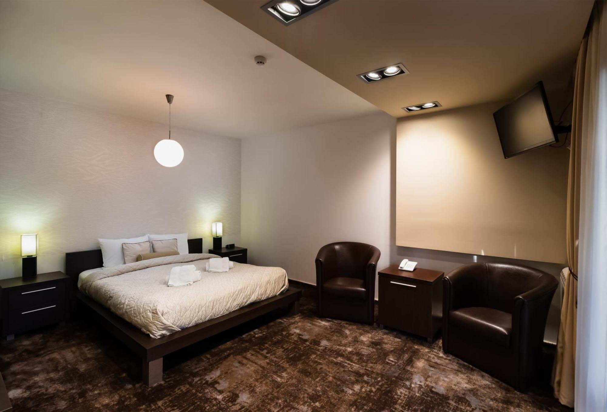 Guest House Panorama Aqualux With Free Parking Novi Sad Camera foto