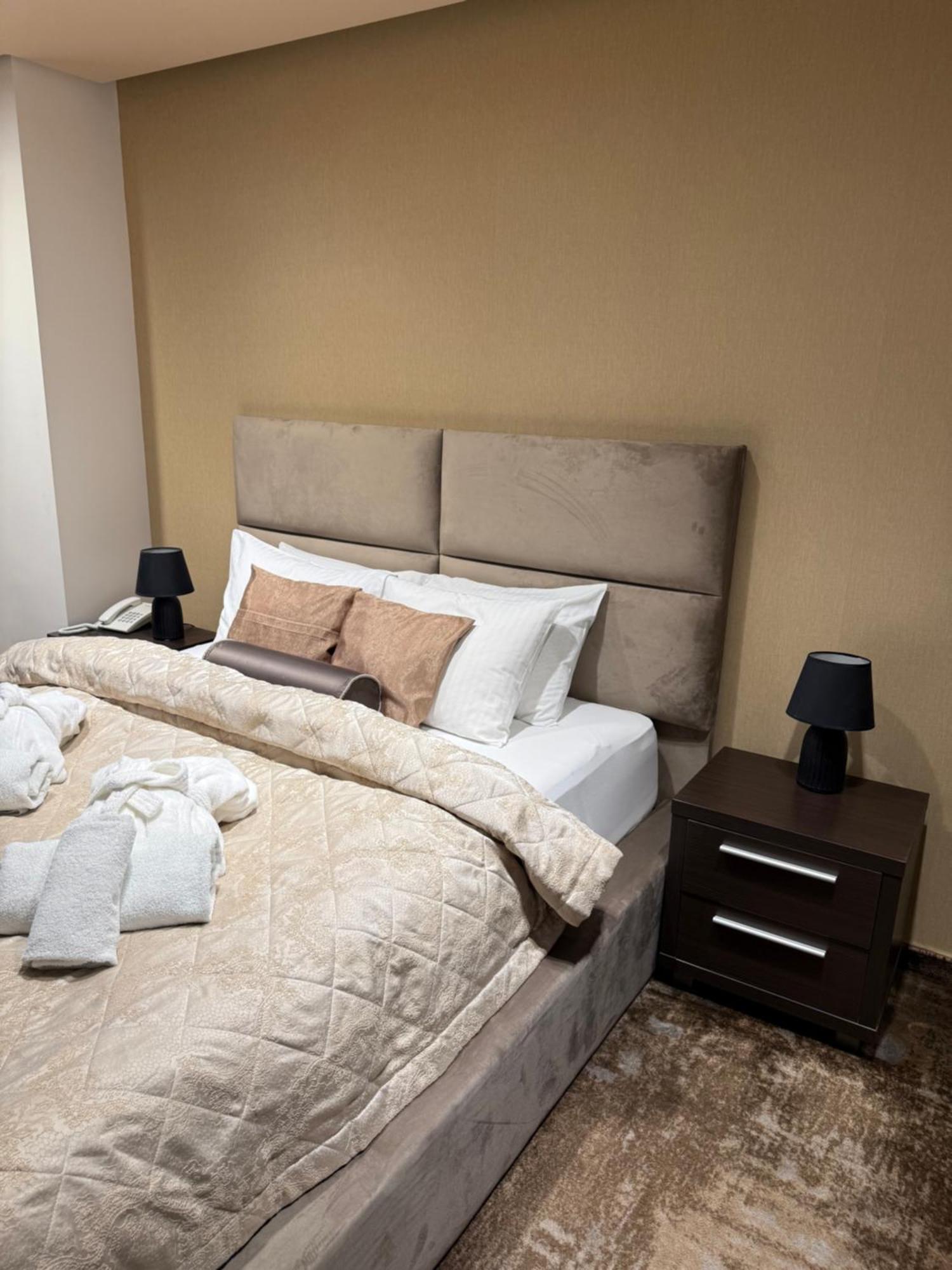 Guest House Panorama Aqualux With Free Parking Novi Sad Esterno foto