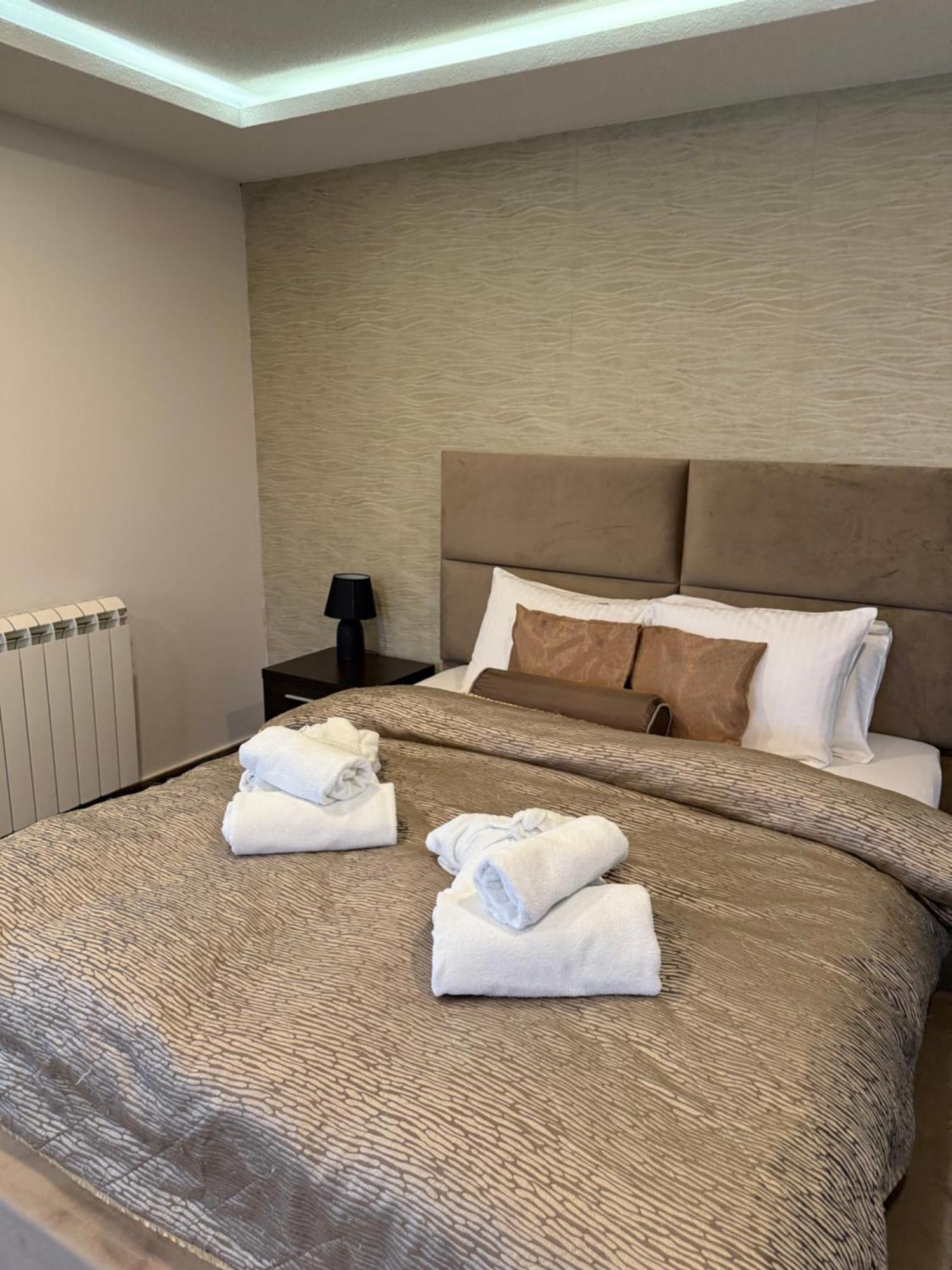 Guest House Panorama Aqualux With Free Parking Novi Sad Esterno foto