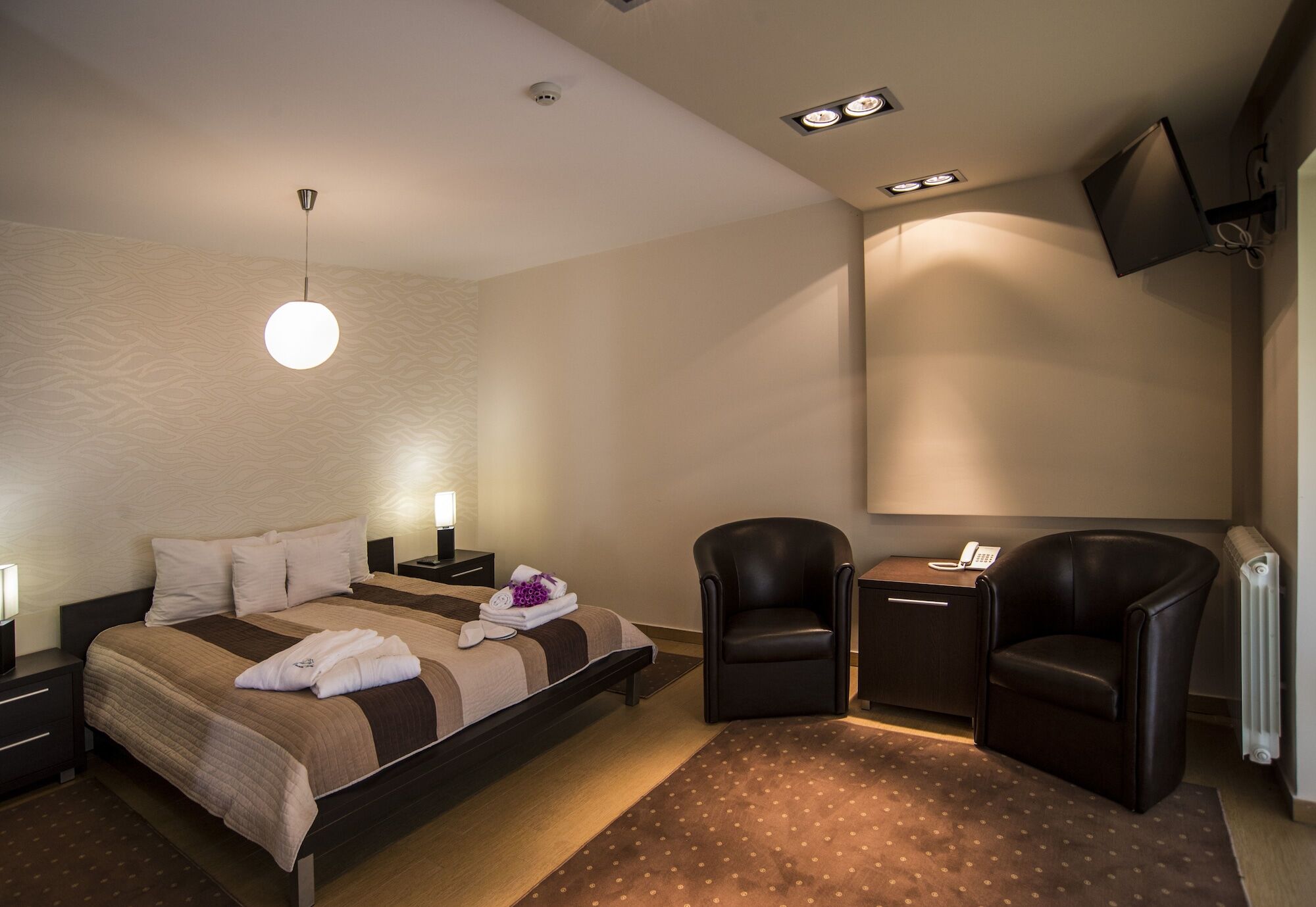 Guest House Panorama Aqualux With Free Parking Novi Sad Esterno foto