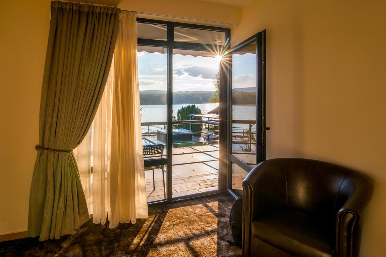 Guest House Panorama Aqualux With Free Parking Novi Sad Esterno foto